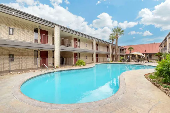 Best Western near Lackland AFB/SeaWorld 5