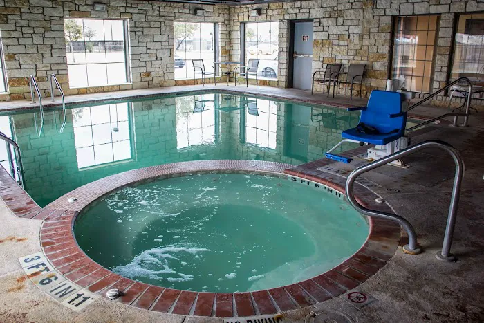 Comfort Suites Near Seaworld 5