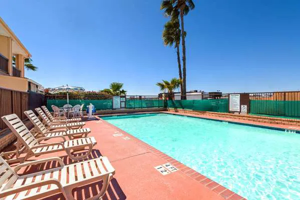 Ramada by Wyndham San Antonio Near SeaWorld/Lackland AFB 5