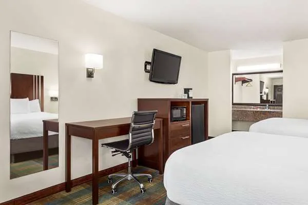 Ramada by Wyndham San Antonio Near SeaWorld/Lackland AFB 5