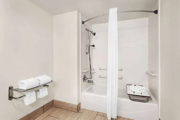Ramada by Wyndham San Antonio Near SeaWorld/Lackland AFB 5