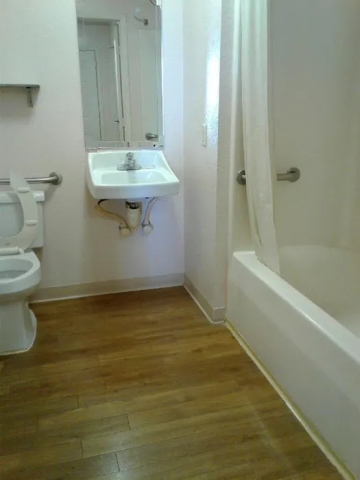 InTown Suites Extended Stay San Antonio TX - Seaworld 5