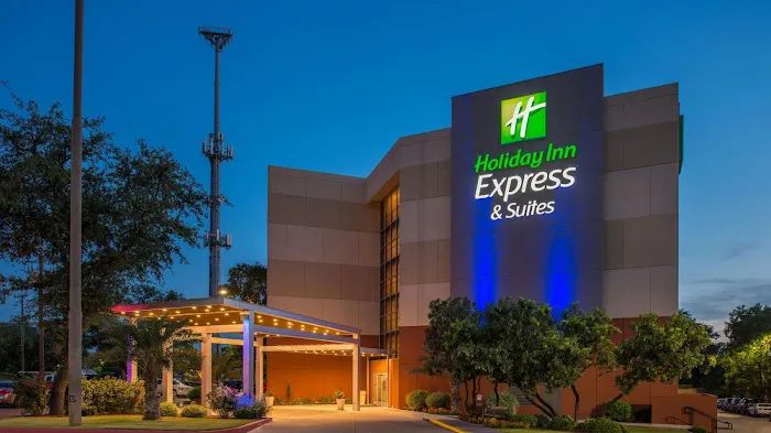Holiday Inn Express & Suites San Antonio Medical-Six Flags by IHG 5