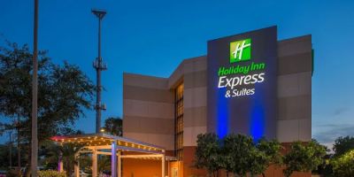 Holiday Inn Express & Suites San Antonio Medical-Six Flags by IHG