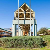 Rodeway Inn & Suites South of Fiesta Park ico
