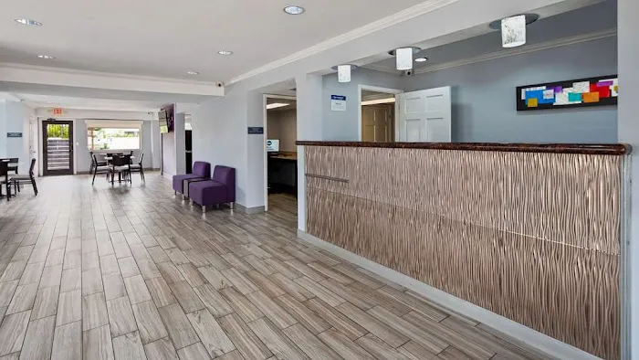 Best Western Garden Inn 5