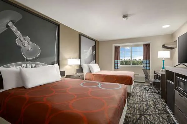Super 8 by Wyndham San Antonio Airport North 5