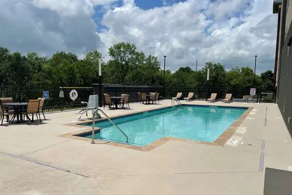 La Quinta Inn & Suites by Wyndham San Antonio Seaworld/LAFB 5