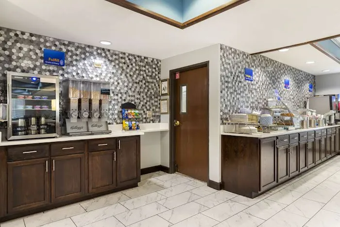 Best Western Medical Center North Inn & Suites Near Six Flags 4
