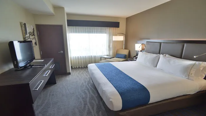 Holiday Inn & Suites San Antonio Northwest by IHG 5