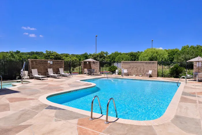 Holiday Inn Express & Suites Selma by IHG 5