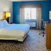 Quality Inn & Suites Airport North - Stone Oak