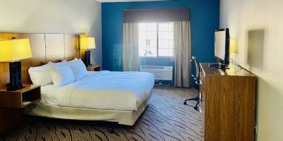 Quality Inn & Suites Airport North - Stone Oak