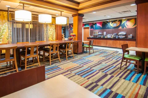 Fairfield Inn & Suites San Antonio North/Stone Oak 4