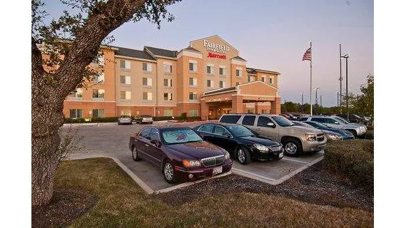 Fairfield Inn & Suites San Antonio North/Stone Oak 4
