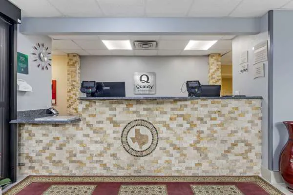 Quality Inn near SeaWorld - Lackland 5