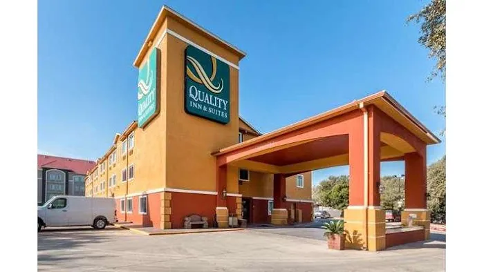 Quality Inn & Suites SeaWorld North 5