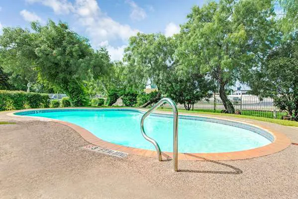 Super 8 by Wyndham San Antonio/Fiesta 4