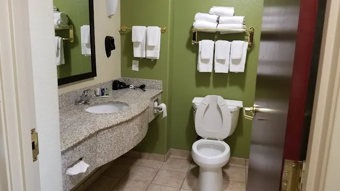 Sleep Inn & Suites at Six Flags 4