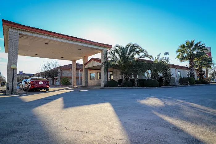 University Inn & Suites San Antonio 4