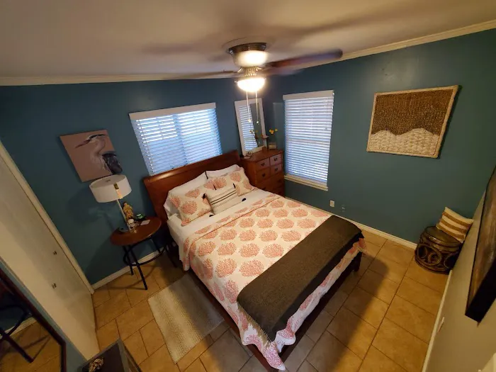 Texas Cottage Family Pit Pad (SHORT TERM RENTALS) 5