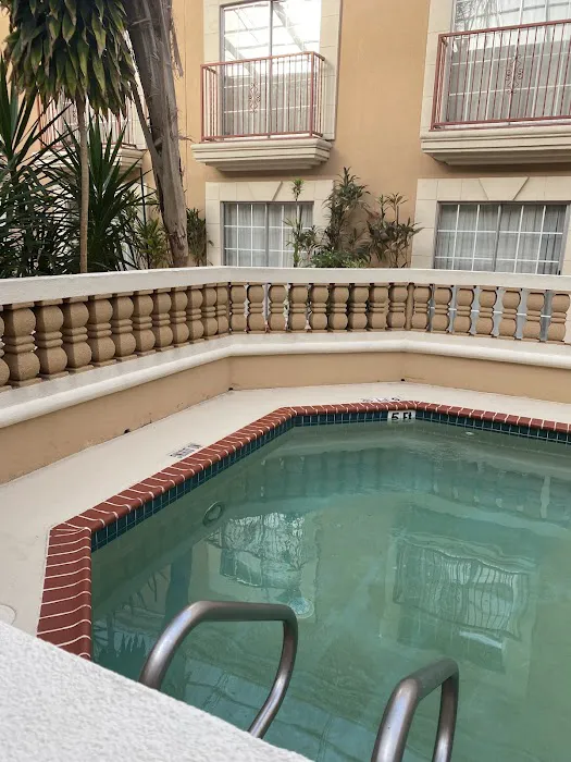 Best Western Plus Atrium Inn 5