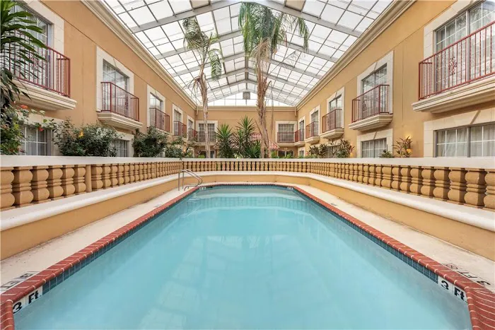 Best Western Plus Atrium Inn 5