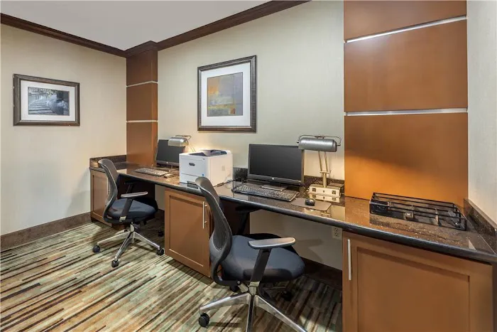Best Western Plus Atrium Inn 5