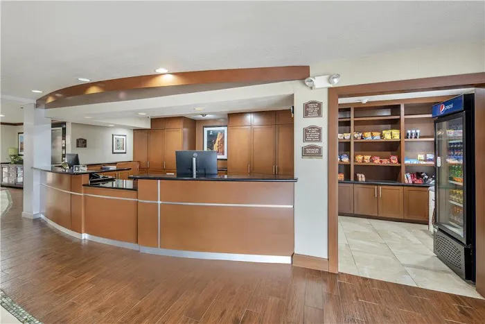 Best Western Plus Atrium Inn 5