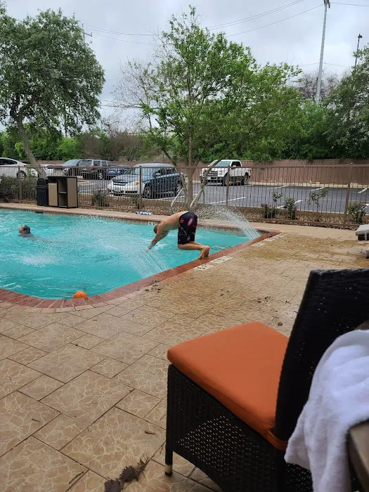 Best Western Plus Hill Country Suites 5