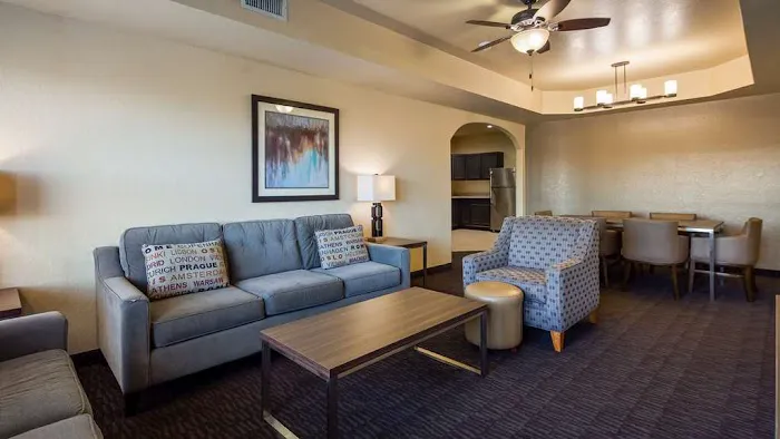 Best Western Plus Hill Country Suites 5