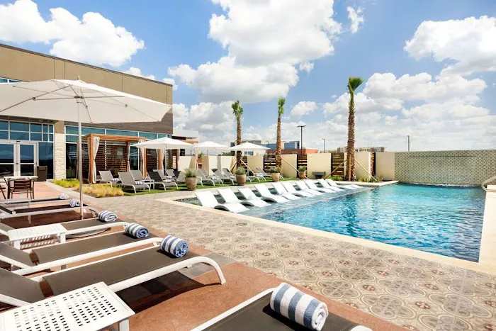 Embassy Suites by Hilton San Antonio Landmark 4
