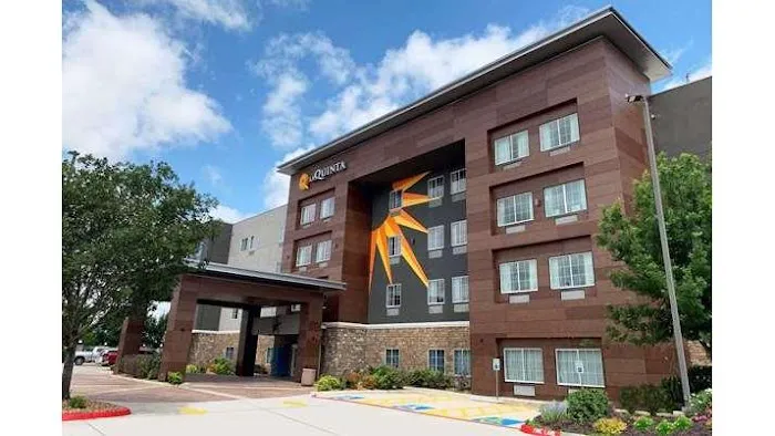 La Quinta Inn & Suites by Wyndham Schertz 5