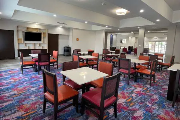 La Quinta Inn & Suites by Wyndham Schertz 5