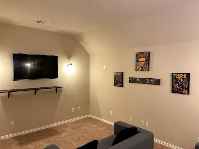 Flying Aces Lodging/Crash Pad 5