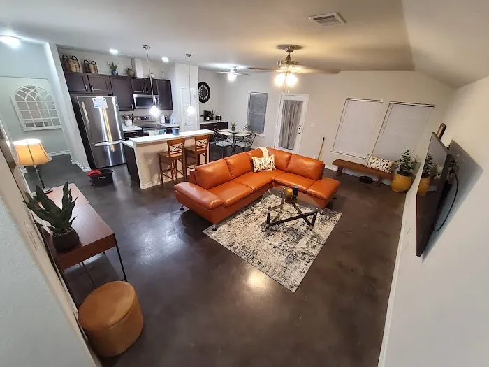 Autumn Woods Family PIT PAD (SHORT TERM RENTALS) 5