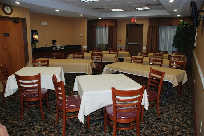 Best Western Plus San Antonio East Inn & Suites 5