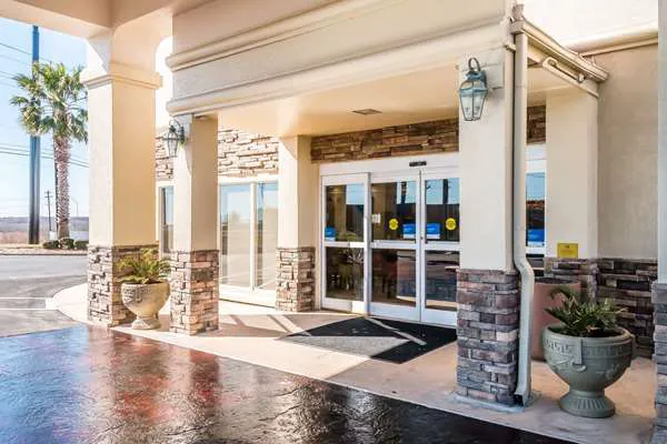 Comfort Inn near Frost Bank Center 5