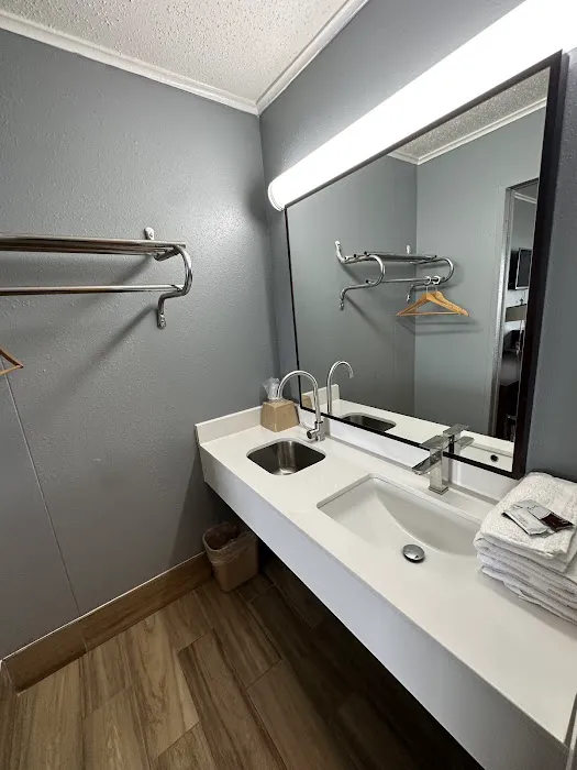 Studio Suites 5