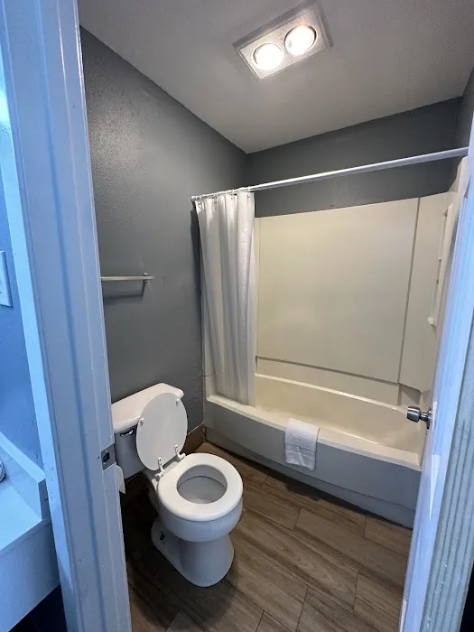 Studio Suites 5
