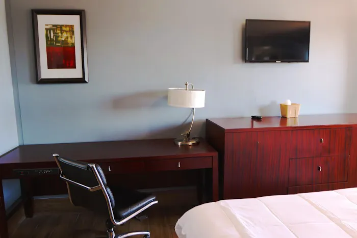Studio Suites 5