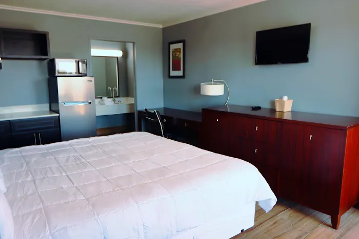 Studio Suites 5
