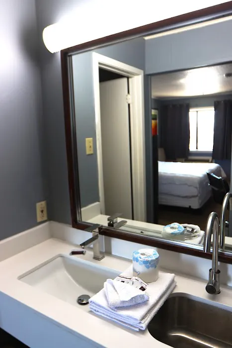 Studio Suites 5