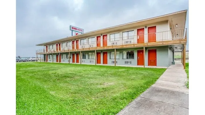 OYO Hotel San Antonio East 5