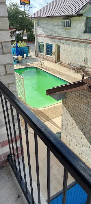 Days Inn by Wyndham San Antonio Southeast/Frost Bank Center 5