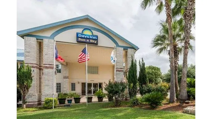 Days Inn by Wyndham San Antonio Southeast/Frost Bank Center 5