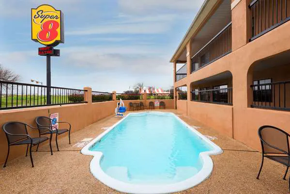 Super 8 by Wyndham San Antonio/Riverwalk Area 5