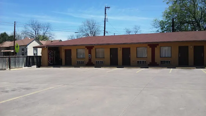 Relax Inn Motel 5