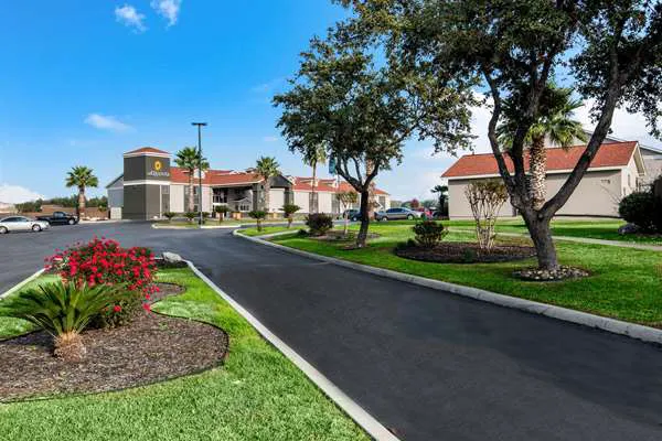 La Quinta Inn by Wyndham San Antonio Brooks City Base 5