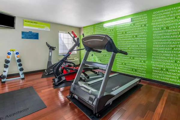 La Quinta Inn by Wyndham San Antonio Brooks City Base 5